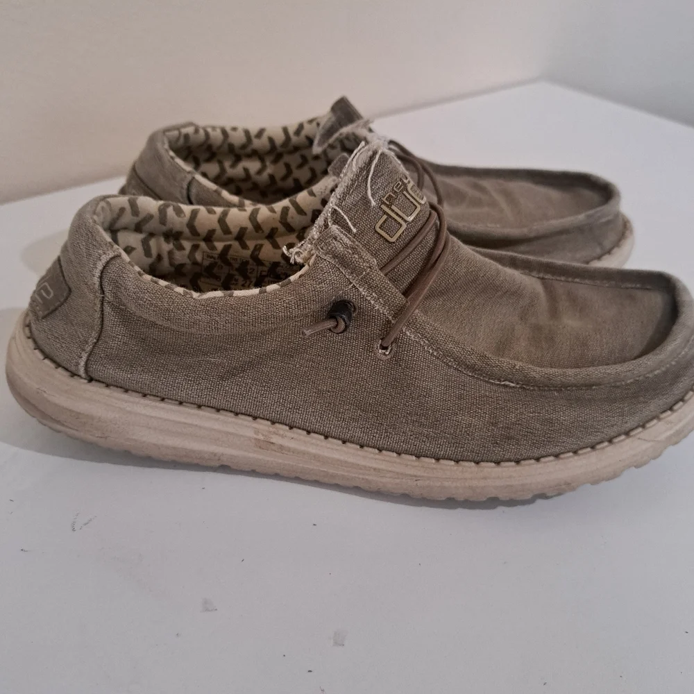 Hey Dude Men's Loafers in Khaki Mens Size 9‎